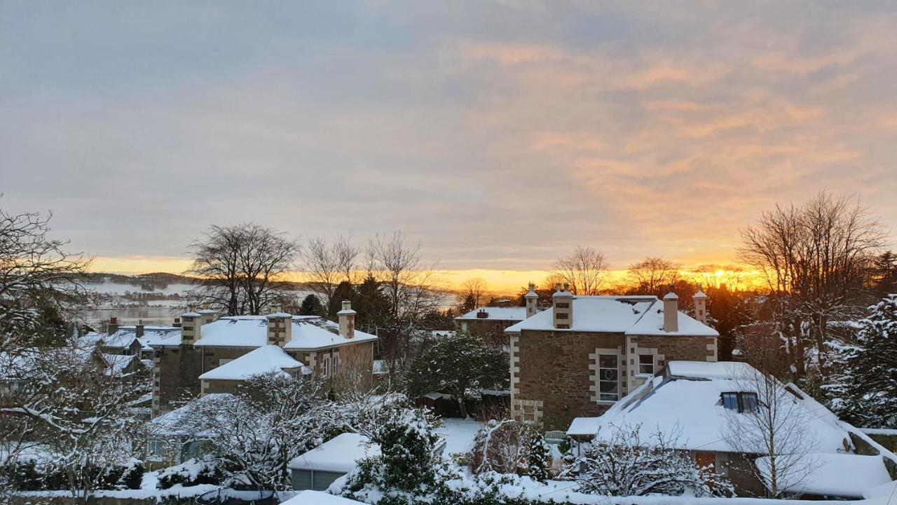 Lovely In Broughty Ferry, Dundee Appartement *